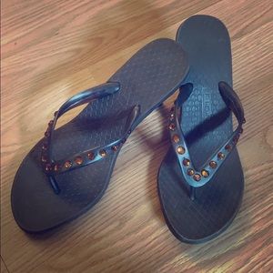 Fioni rubber bejeweled heels